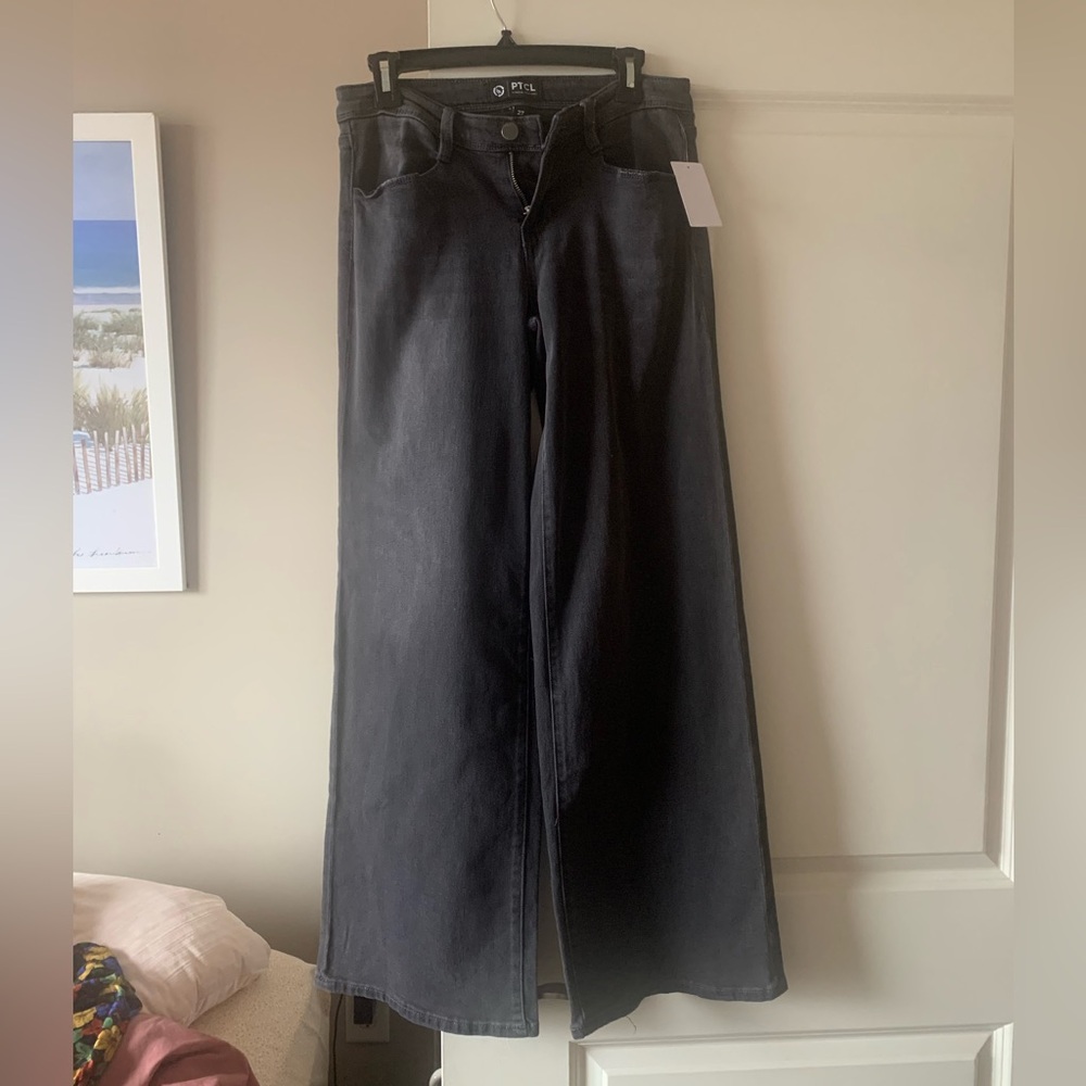 Gorgeous wide leg jeans